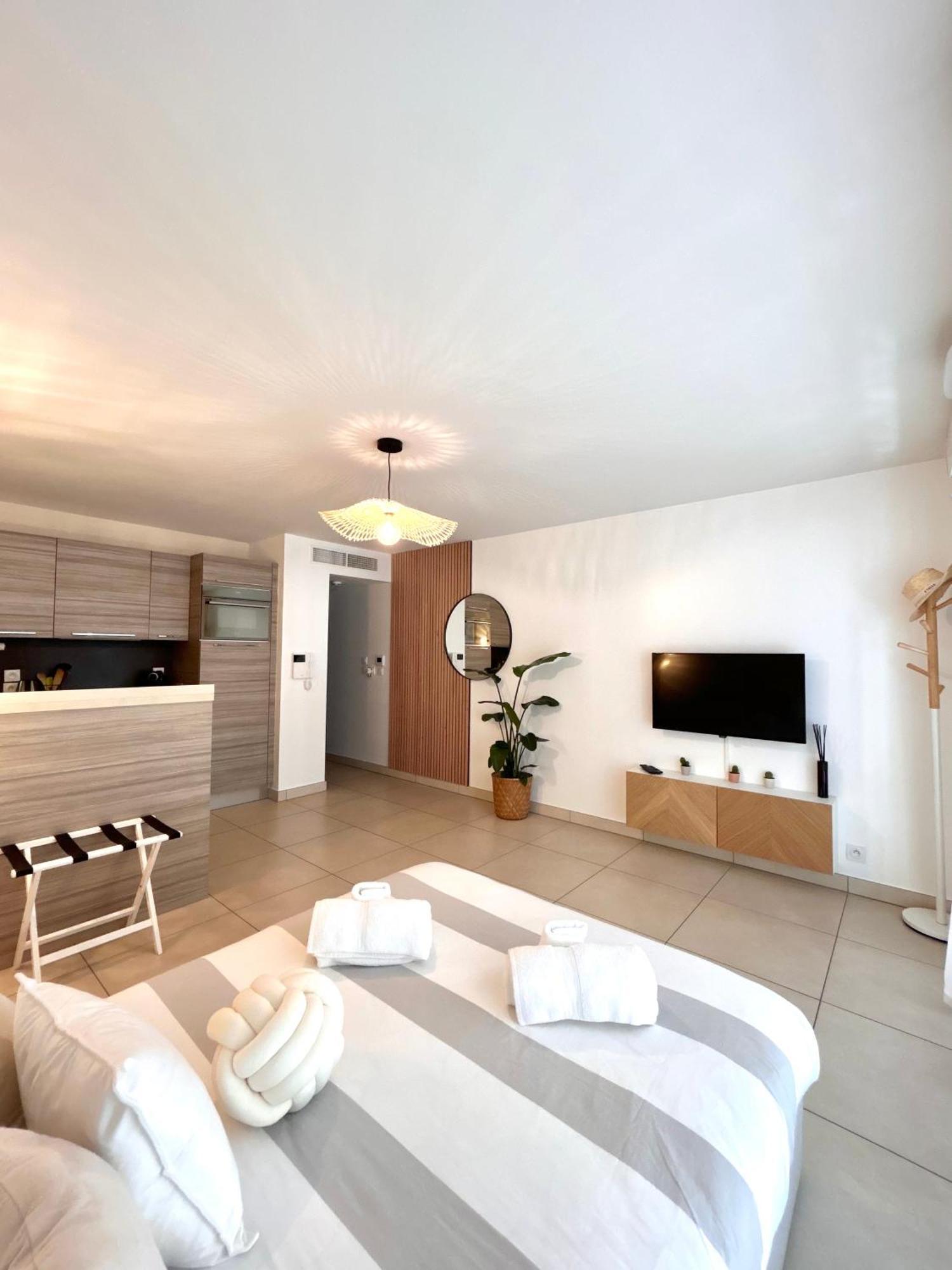 Studio Neuf - Portes De Monaco - Confort - Wifi - Clim Exteriör bild